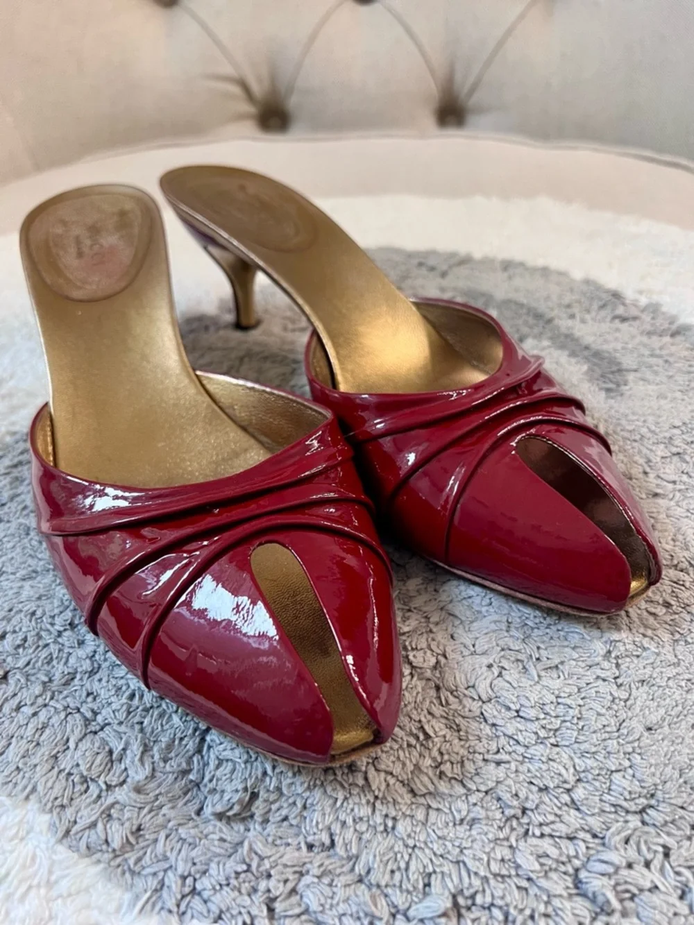 Gucci Red Patent Leather Pointed-Toe Mules - Picture 8 of 9